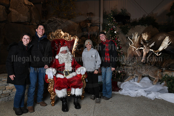 Action Wildlife Christmas-068